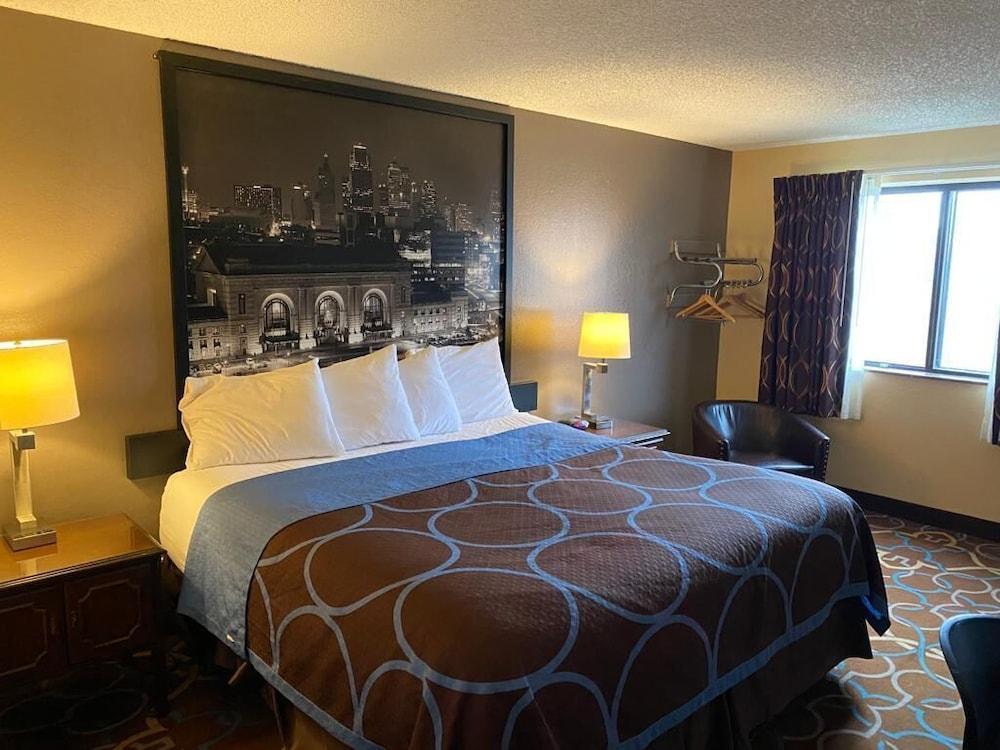 Super 8 By Wyndham Kansas City At Barry Road/Airport Екстер'єр фото