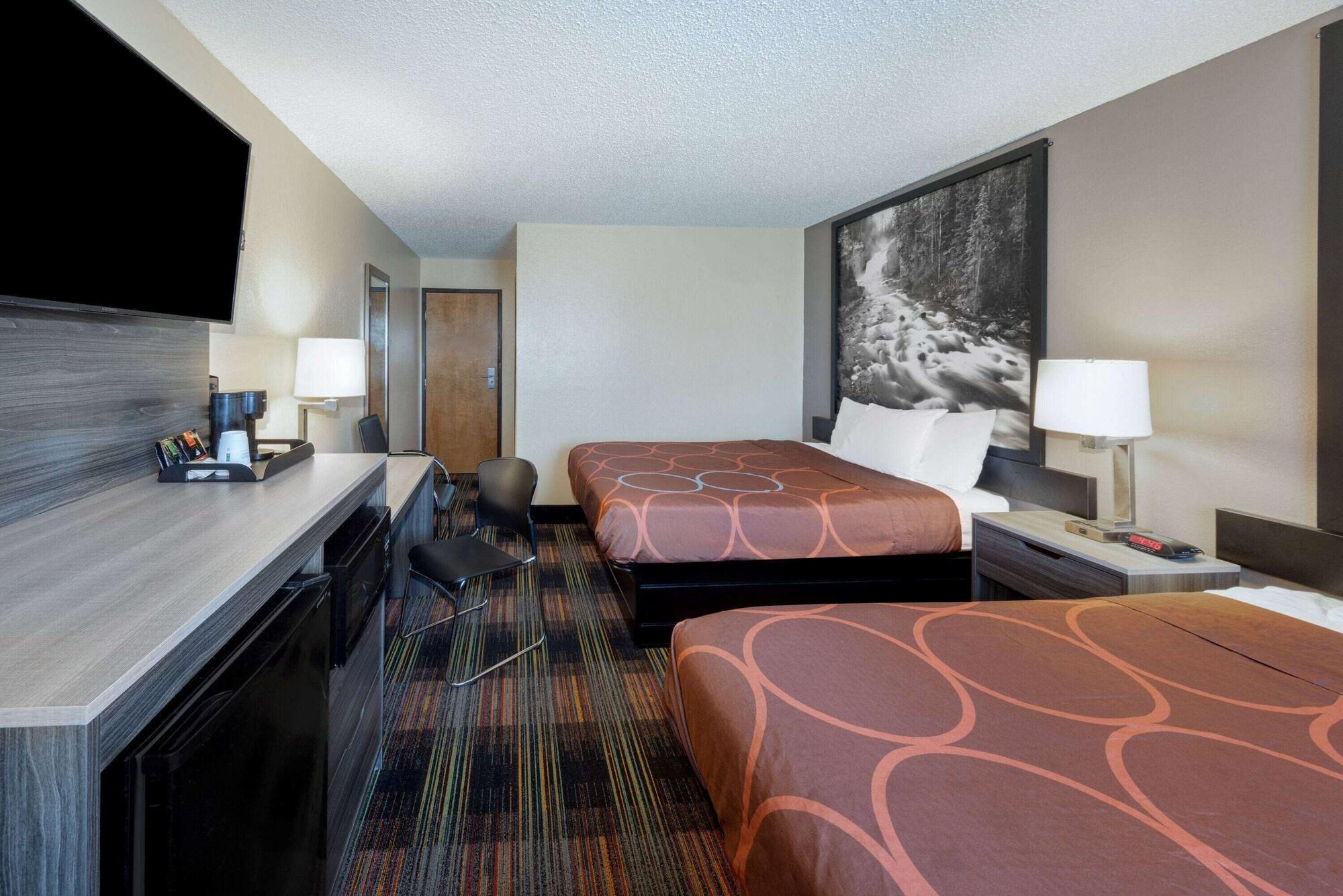 Super 8 By Wyndham Kansas City At Barry Road/Airport Екстер'єр фото